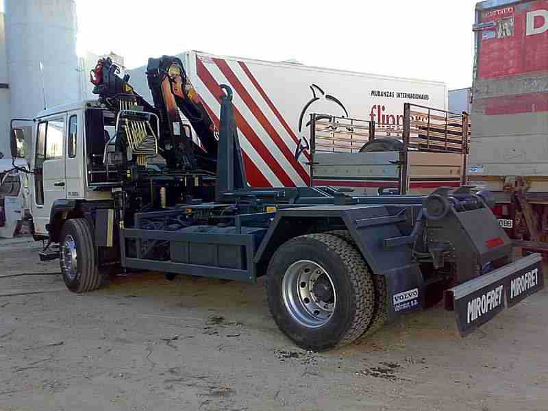 foto 3 - Basculante VOLVO  FL 220 220 CV  2005